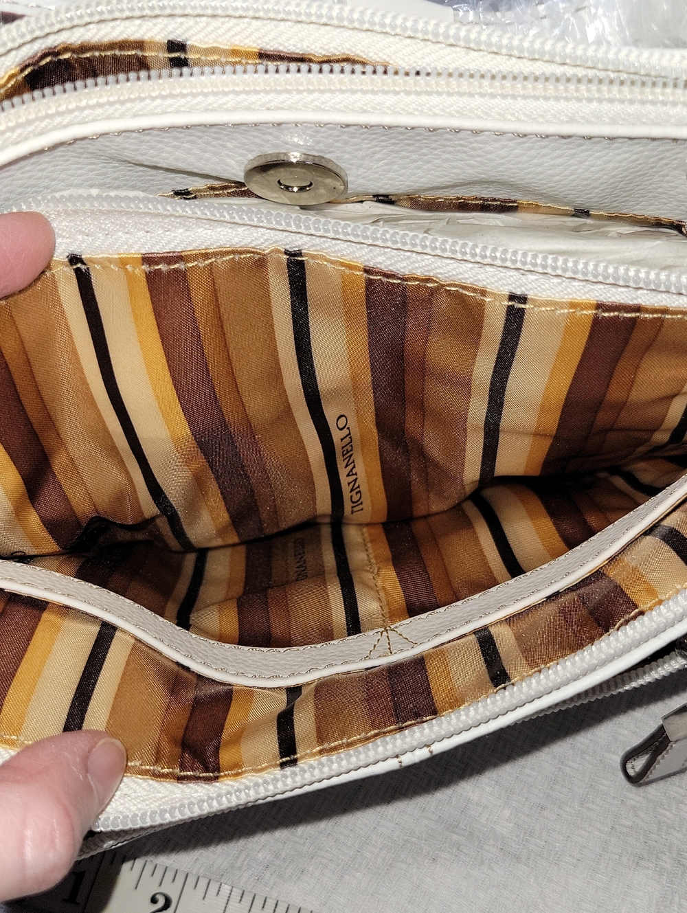 Tignanello White Crossbody Shoulder Bag NWT - Picture 6 of 9